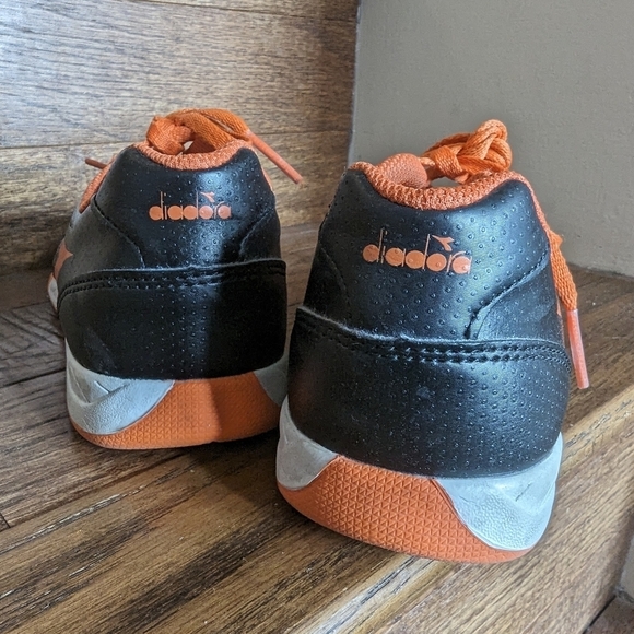 Diadora Shoes Youth indoor soccer turf sneakers - Size 4 - Picture 2 of 11